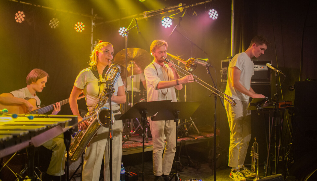 <span class=" font-weight-bold" data-lab-font_weight_desktop="font-weight-bold">GOD START: </span>Kveldens største besetning imponerte med fengende moderne jazz. <span class=" font-weight-bold" data-lab-font_weight_desktop="font-weight-bold">GOD START: </span>Kveldens største besetning imponerte med fengende moderne jazz.
