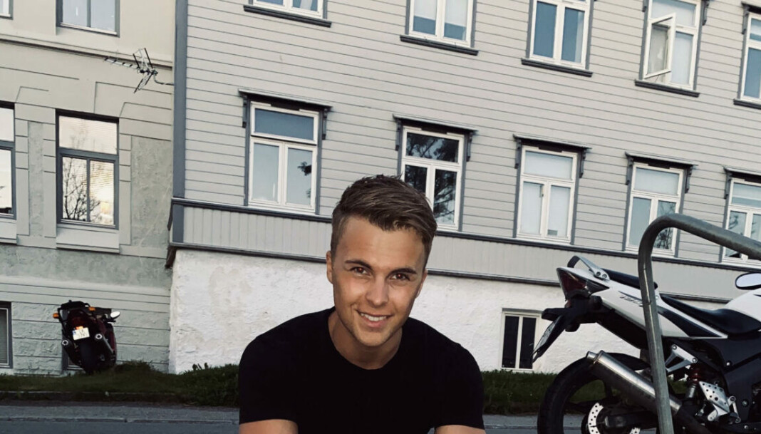 GAVMILD: Tobias Clausen har som hjertesak at det skal være gratis kaffe til studentene. GAVMILD: Tobias Clausen har som hjertesak at det skal være gratis kaffe til studentene.