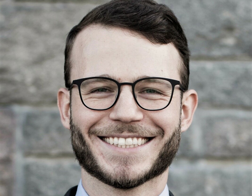 AVHOLDS: Sander Elias Høyland mener at han skiller seg fra de andre fordi han er kristen og har mange kontakter gjennom det kristne nettverket sitt. AVHOLDS: Sander Elias Høyland mener at han skiller seg fra de andre fordi han er kristen og har mange kontakter gjennom det kristne nettverket sitt.