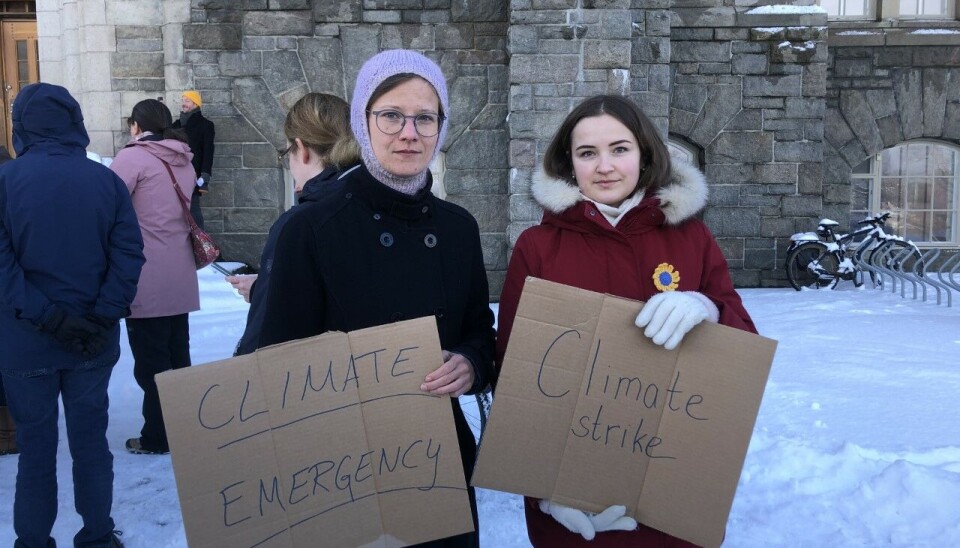 KJEMPER MOT KLIMAENDRINGER: Ronja Wedegärtner (t.v.) og Anastasiia Ivanova (t.h.) ønsker å spre bevissthet rundt klimakrisen. KJEMPER MOT KLIMAENDRINGER: Ronja Wedegärtner (t.v.) og Anastasiia Ivanova (t.h.) ønsker å spre bevissthet rundt klimakrisen.