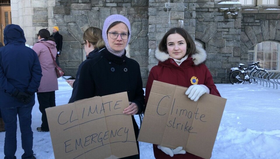 KJEMPER MOT KLIMAENDRINGER: Ronja Wedegärtner (t.v.) og Anastasiia Ivanova (t.h.) ønsker å spre bevissthet rundt klimakrisen.
