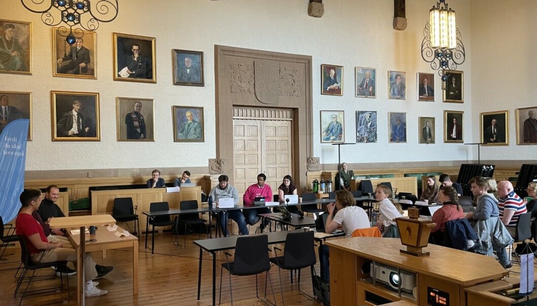 <span class=" font-weight-bold" data-lab-font_weight_desktop="font-weight-bold">VOTERING</span>: Velferdstinget var samlet til møte tirsdag kveld. <span class=" font-weight-bold" data-lab-font_weight_desktop="font-weight-bold">VOTERING</span>: Velferdstinget var samlet til møte tirsdag kveld.