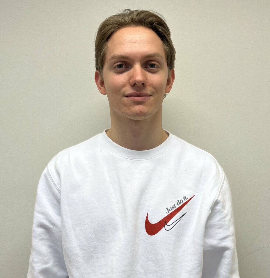 UNNTAK FRA NORMEN: Elias Kvande Kirkevåg må ofte forklare hvorfor han ikke drikker. UNNTAK FRA NORMEN: Elias Kvande Kirkevåg må ofte forklare hvorfor han ikke drikker.