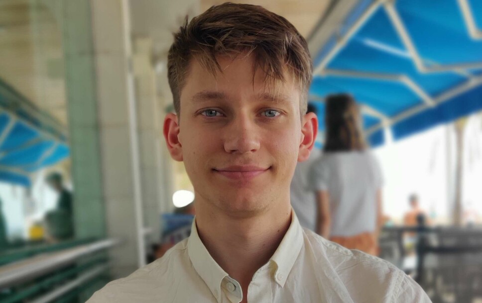 KRITISK: Student Markus Andersen tror at flere studenter vil ha utfordringer med å betale store tannlegeutgifter uten refusjonsordningen. KRITISK: Student Markus Andersen tror at flere studenter vil ha utfordringer med å betale store tannlegeutgifter uten refusjonsordningen.