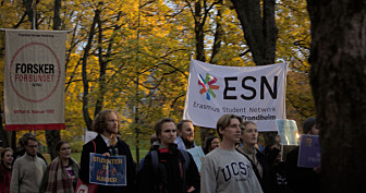 Her er studenter samlet i protest: – Trist å miste mangfoldet