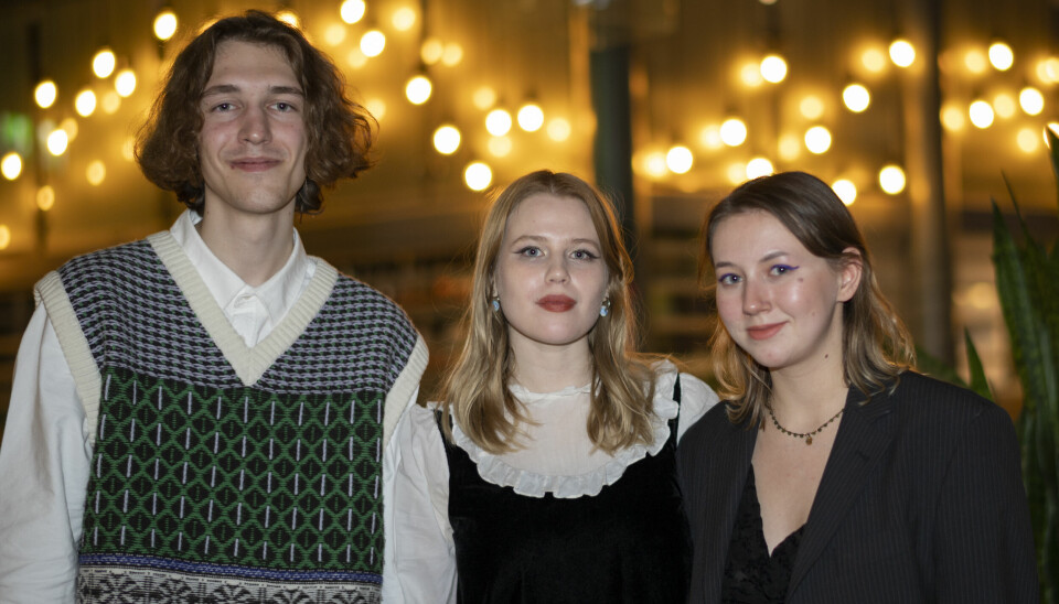 ÅRETS VINNERE: Nikita Kuchinskii, Aleksandra Guliaeva og Ekaterina Kuchinskii er redaktører i det russiske studentmagasinet DOXA.