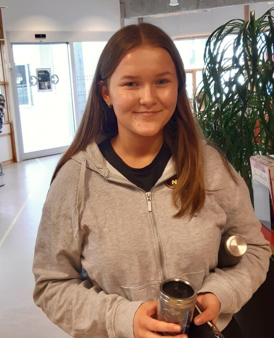 OPPTATT: Hafell har allerede kjæreste, så hun ser kun etter venner. OPPTATT: Hafell har allerede kjæreste, så hun ser kun etter venner.