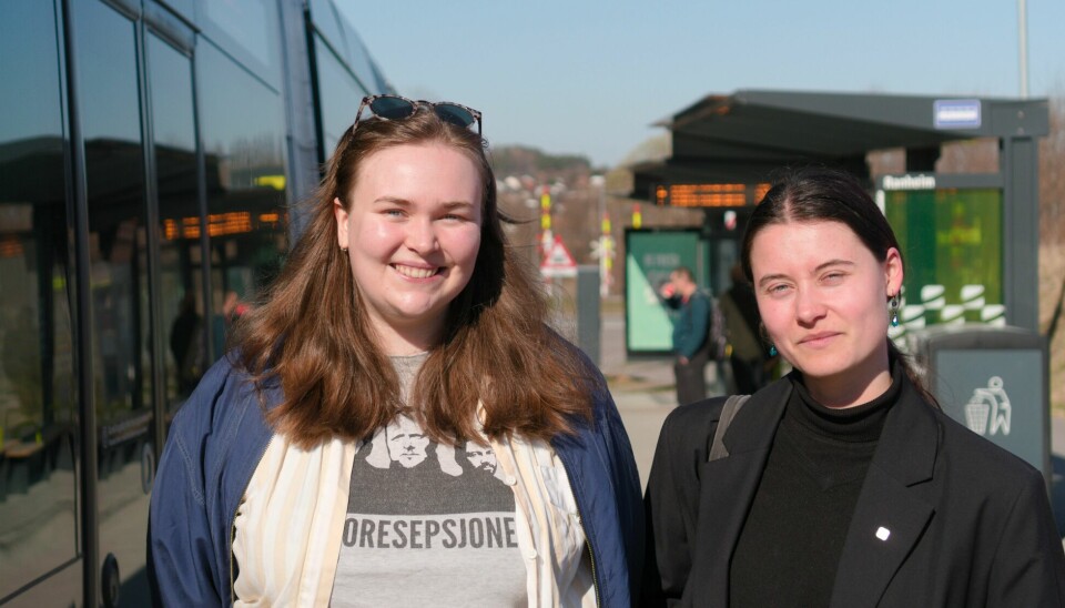 UTVID TILBODET: Nilsen og Onsrud er glad for billegare billett, men ynskjer fleire bussavgangar.
