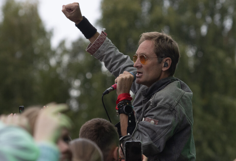 NOSTALGI: Postgirobygget brygger sommerstemning med låter studentene har vokst opp med.