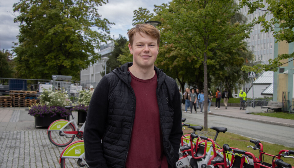 IDIOTISK: Emil Hafslund Veire synes bysykkeltilbudet er bra, og
synes det er vanskelig å forstå hvorfor noen stjeler dem.