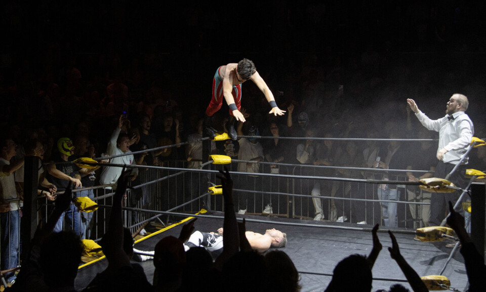 ACTIONFYLT AFTEN: Det spares ikke på kruttet.