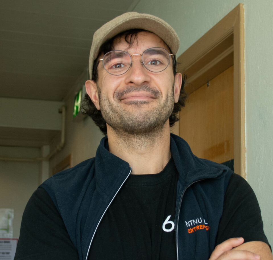 ALLTID DØREN ÅPEN: Foreleser Besart
Olluri forteller at han er på fornavn med
de fleste studentene og at han alltid har
en åpen dør.