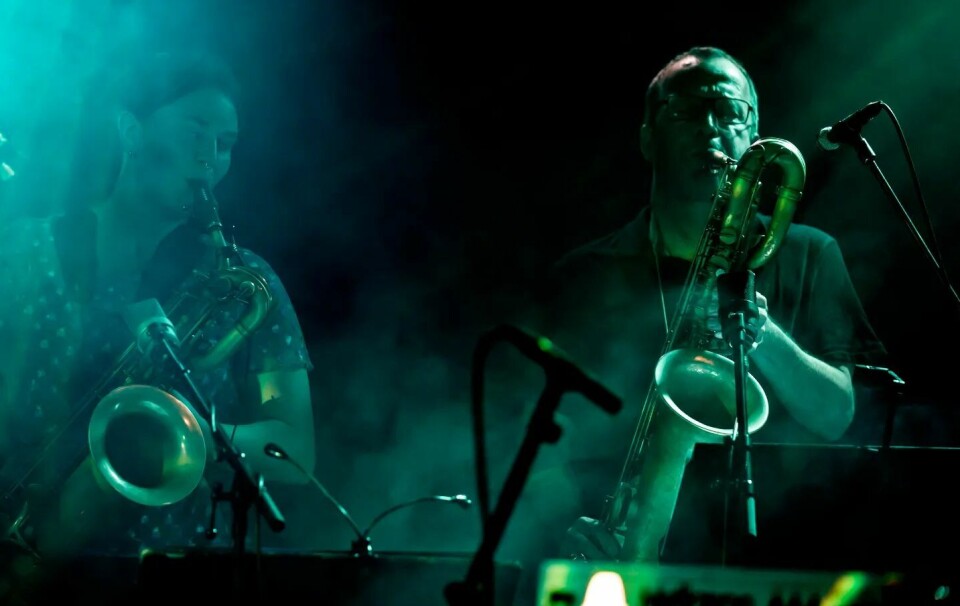 POWER-DUO: Jenny Frøysa og Mats Gustafsson briljerer på barysax.