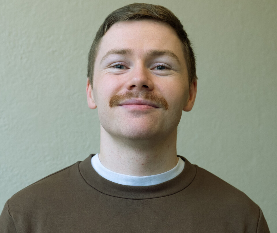 HOLDER DET GÅENDE: Tørseth grodde også ut sin bart i solidaritet med medstudentene sine.