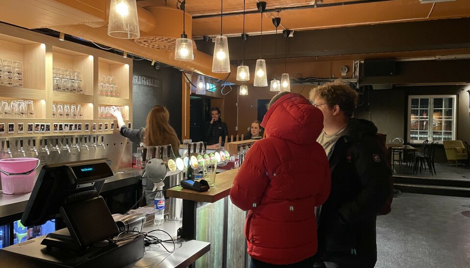 TOMT: Mandag var det ikke drikke på noen av tappene på hele Samfundet.