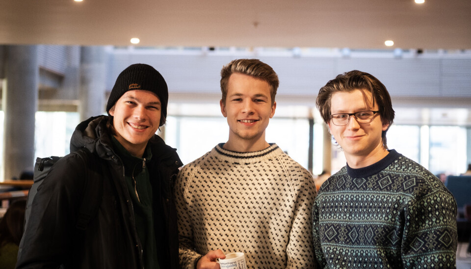 IKKE BEHOV: Studentene Gaute Øymo Mælen, Gisle Tranås og Marcus Nikolai Sanne forteller at de ikke har trengt å bruke varslingskanalen.