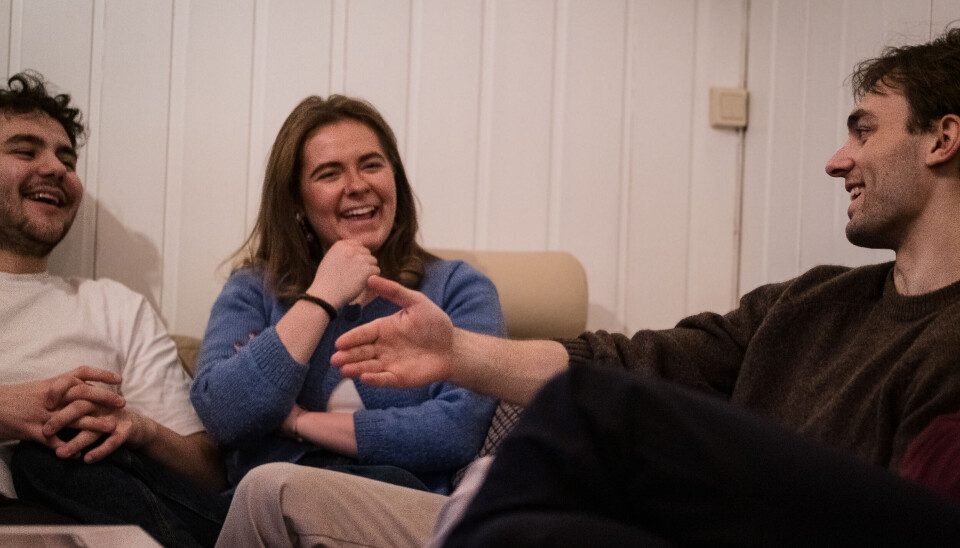 SKUMMELT: Selma Nilsen synes det var nervepirrende å være på besøk i starten.