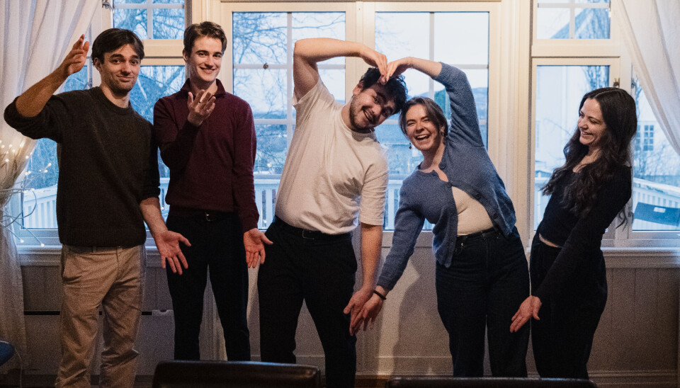 KOLLEKTIV KJÆRLIGHET: Gjengen har mange gode tips til et godt bo miljø.