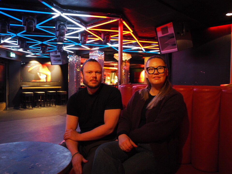 LOCAL: The Studio 26 management would
rather have students turn up and buy tickets in
advance than online.