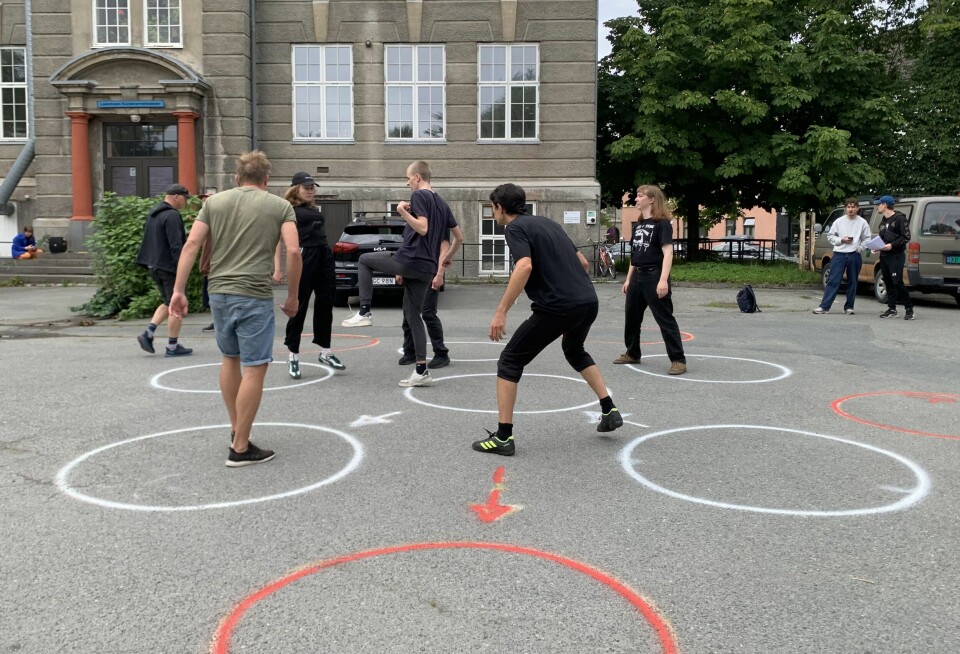 KAMPENS HETE: Det er raske finter og manøvere for å sende ut motstanderne.