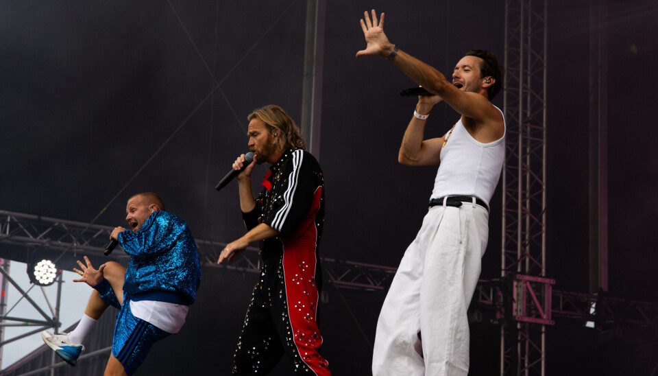 GLITRER: Hopp, sprett og sang med Klovner I Kamp.