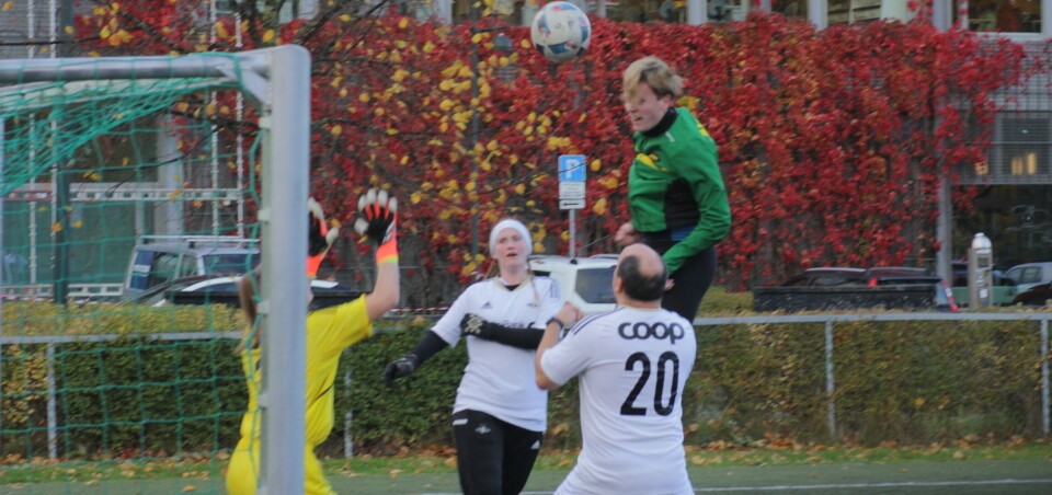 NESTEN MÅL: Det var mange spennende målsjanser på banen.